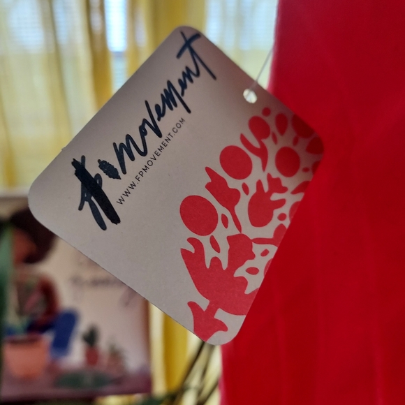 FREE PEOPLE - FP MOVEMENT Coral Leggings - Picture 2 of 7